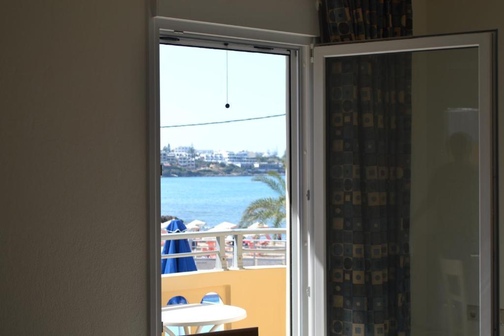 4S Beach Superior Apartments Сталида Экстерьер фото