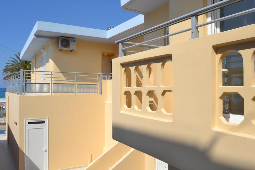4S Beach Superior Apartments Сталида Экстерьер фото